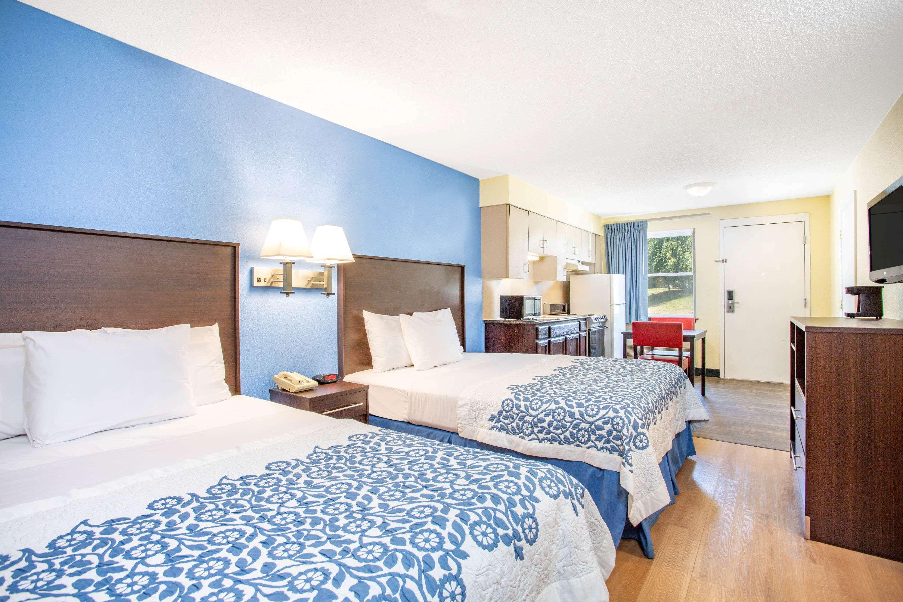 Days Inn By Wyndham Lancaster Pa Dutch Country Ronks Exteriér fotografie